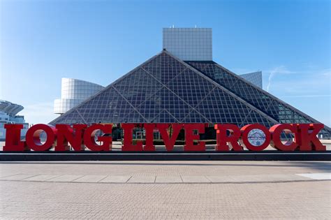 Where is the rock and roll hall of fame - The Hall of Fame includes the Signature Gallery honoring each Inductee by class year, the New Inductee Exhibit, In Memoriam, and the Power of Rock Experience. 2023 Inductees Exhibit Explore significant artifacts …